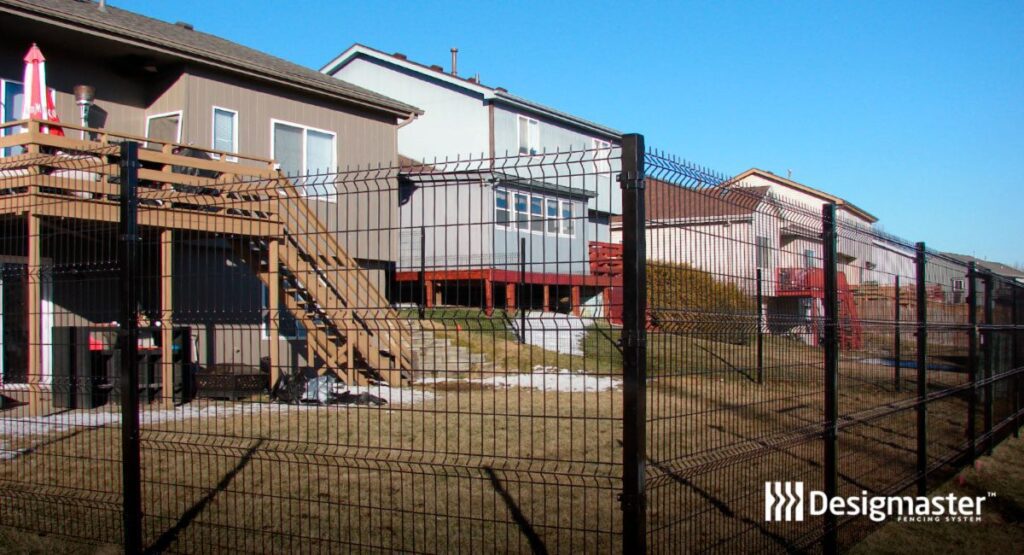 Choosing the best security fence for your home - Designmaster Fence